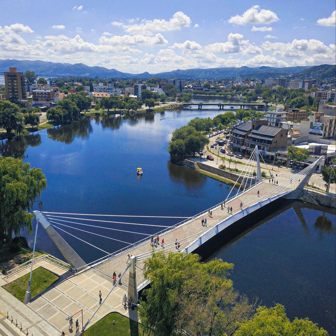 Vista del Puente del centenario en Villa Carlos Paz